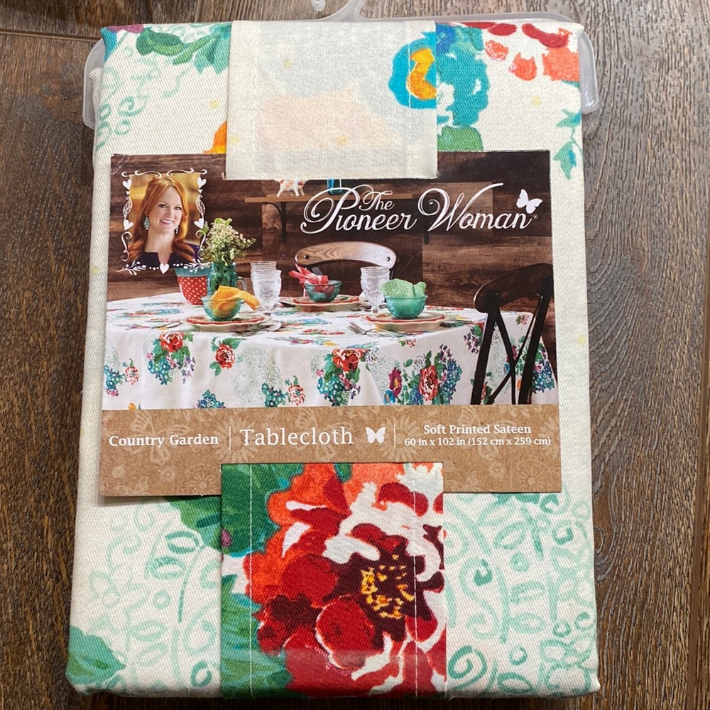 The Pioneer Woman Tablecloth